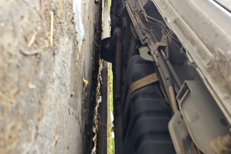 Used Buick GL8 2014 2.4L Classic Edition Chassis Rear Left