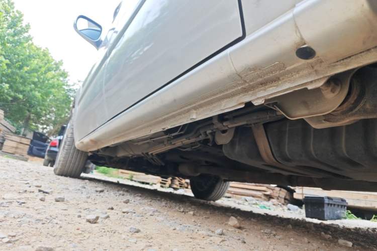 Used Buick GL8 2014 2.4L Classic Edition Chassis Rear Left