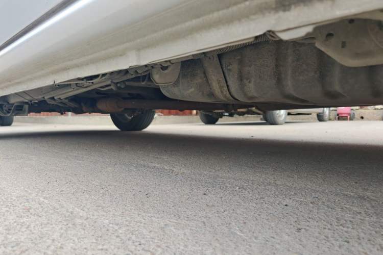 Used Buick GL8 2014 2.4L Classic Edition Chassis Rear Left