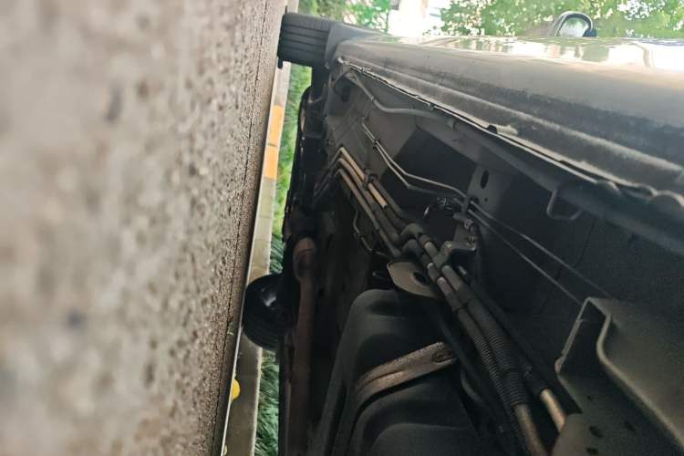 Used Buick GL8 2014 2.4L Comfort Edition Chassis Rear Left
