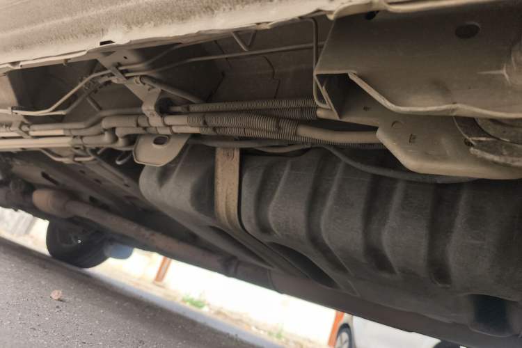 Used Buick GL8 2014 2.4L Classic Edition Chassis Rear Left