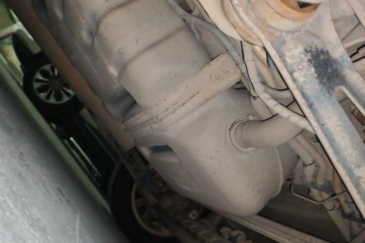 Used Buick GL8 2014 2.4L Classic Edition Chassis Rear Left
