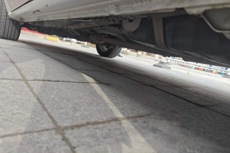 Used Buick GL8 2014 2.4L Classic Edition Chassis Rear Left