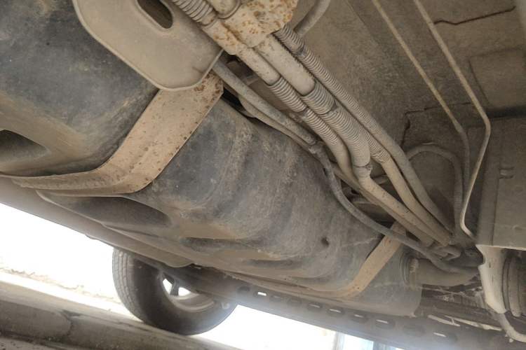 Used Buick GL8 2014 2.4L Classic Edition Chassis Rear Left