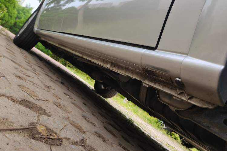 Used Buick GL8 2014 2.4L Classic Edition Chassis Rear Left