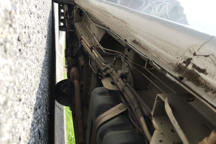 Used Buick GL8 2014 2.4L Classic Edition Chassis Rear Left