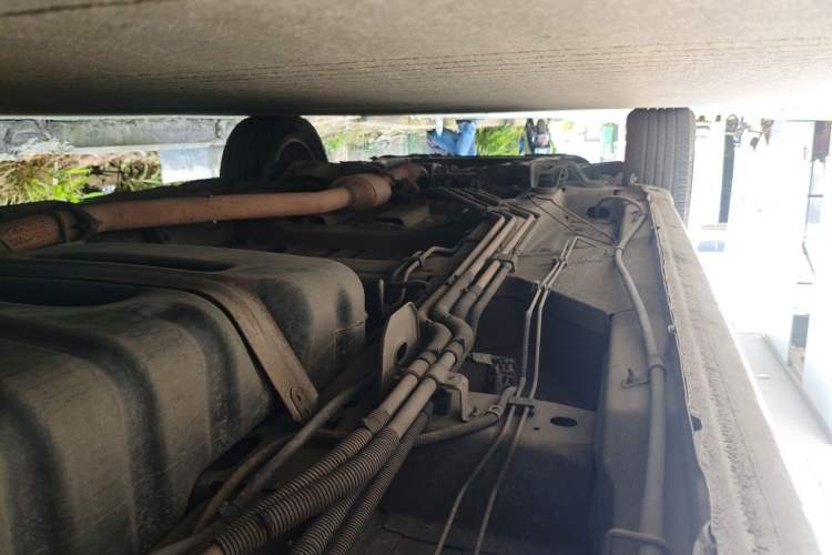 Used Buick GL8 2014 2.4L Classic Edition Chassis Rear Left