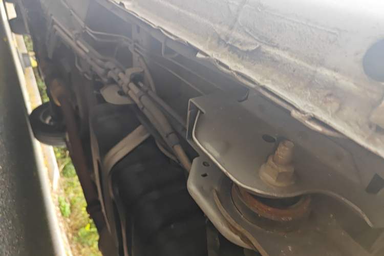Used Buick GL8 2014 2.4L Comfort Edition Chassis Rear Left