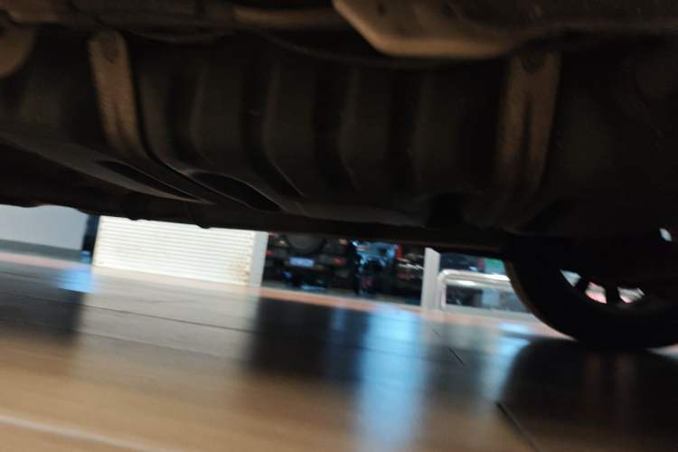 Used Buick GL8 2014 2.4L Classic Edition Chassis Rear Left