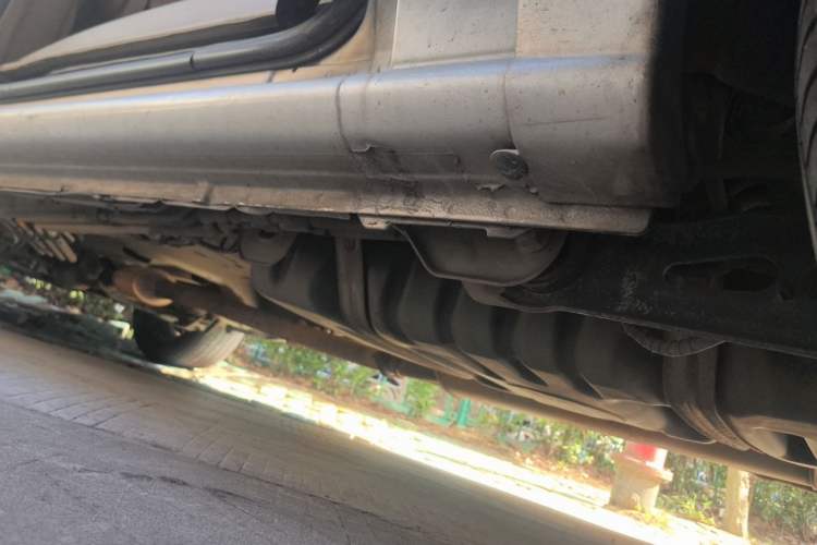 Used Buick GL8 2014 2.4L Comfort Edition Chassis Rear Left