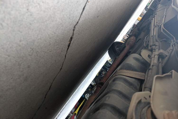 Used Buick GL8 2014 2.4L Classic Edition Chassis Rear Left