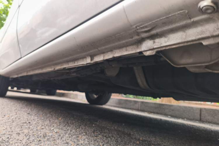 Used Buick GL8 2014 2.4L Classic Edition Chassis Rear Left