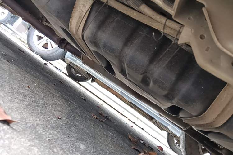 Used Buick GL8 2014 2.4L Classic Edition Chassis Rear Left