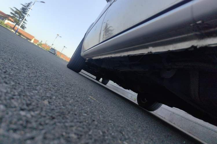 Used Buick GL8 2014 2.4L Classic Edition Chassis Rear Left