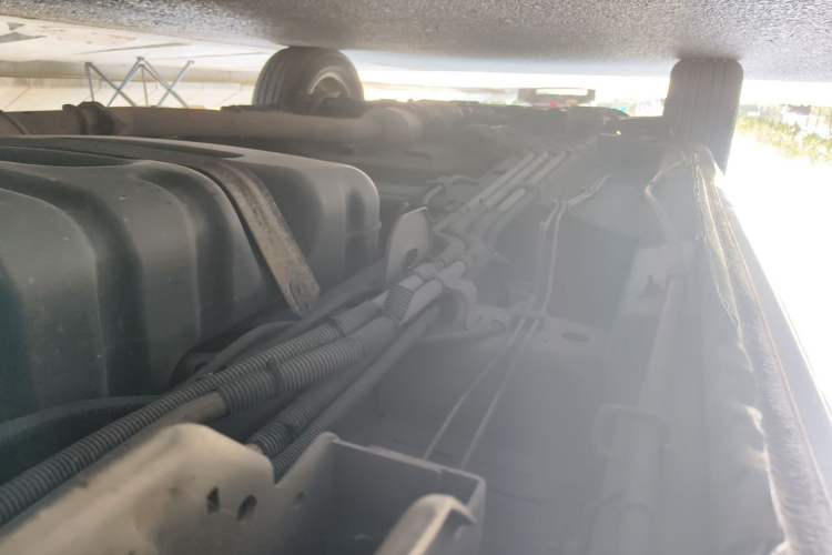 Used Buick GL8 2014 2.4L Classic Edition Chassis Rear Left