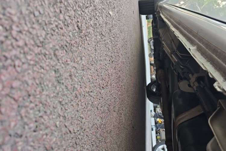 Used Buick GL8 2014 2.4L Executive Edition Chassis Rear Left