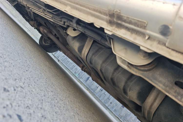 Used Buick GL8 2014 2.4L Classic Edition Chassis Rear Left