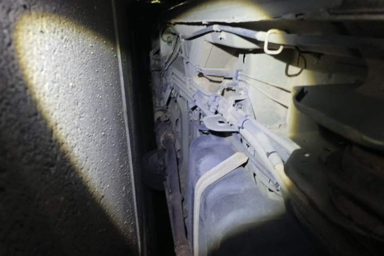Used Buick GL8 2014 2.4L Classic Edition Chassis Rear Left
