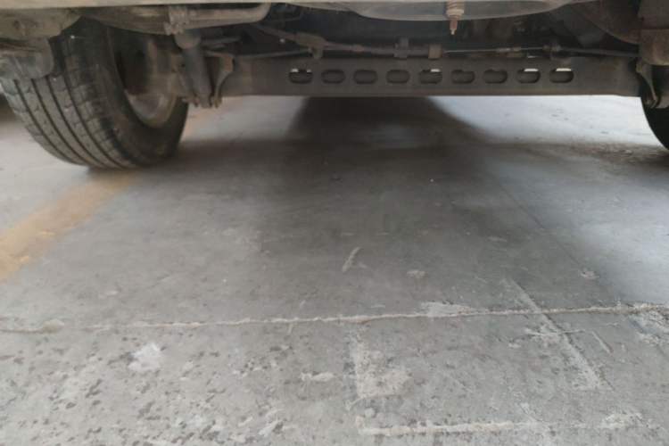 Used Buick GL8 2014 2.4L Executive Edition Chassis Rear Left