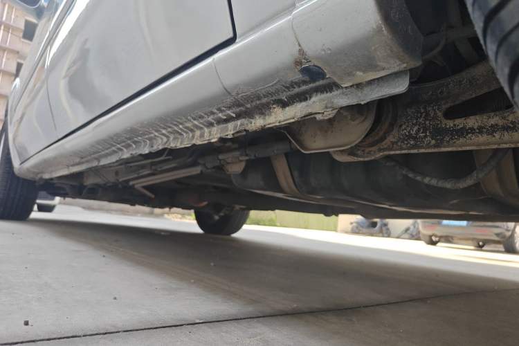 Used Buick GL8 2014 2.4L Classic Edition Chassis Rear Left