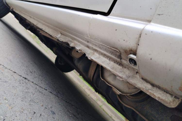 Used Buick GL8 2014 2.4L Classic Edition Chassis Rear Left