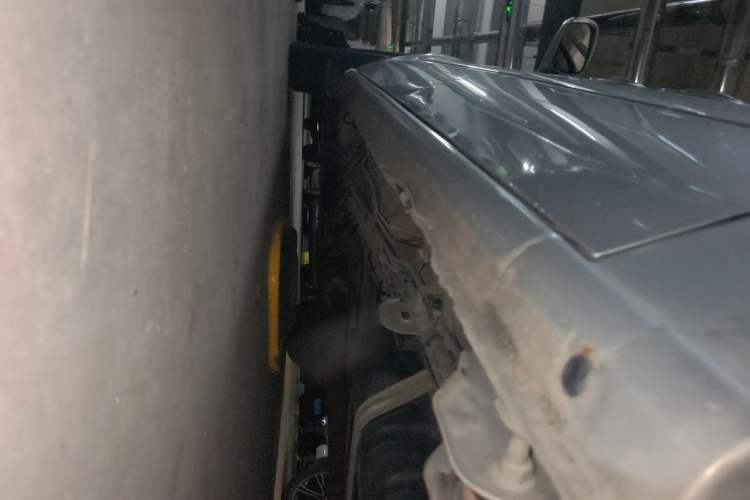 Used Buick GL8 2014 2.4L Classic Edition Chassis Rear Left