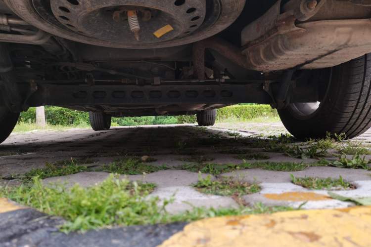 Used Buick GL8 2014 2.4L Classic Edition Chassis Rear