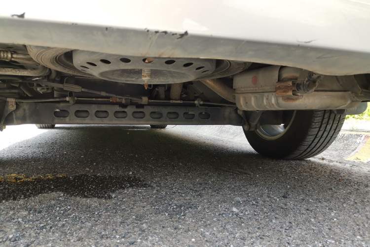 Used Buick GL8 2014 2.4L Classic Edition Chassis Rear