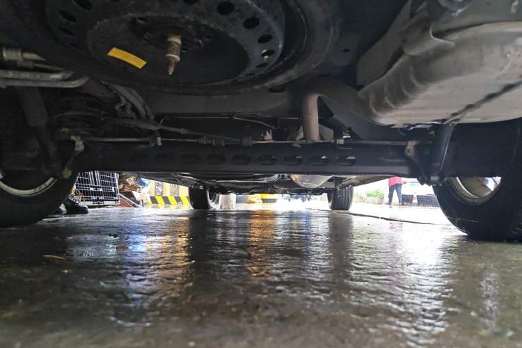Used Buick GL8 2014 2.4L Classic Edition Chassis Rear