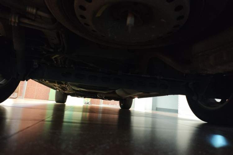 Used Buick GL8 2014 2.4L Classic Edition Chassis Rear