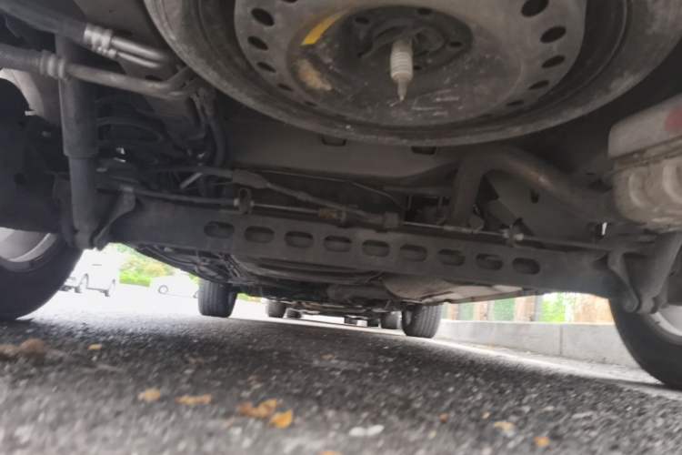 Used Buick GL8 2014 2.4L Classic Edition Chassis Rear