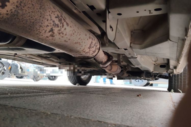 Used Buick GL8 2014 2.4L Classic Edition Chassis Rear Right