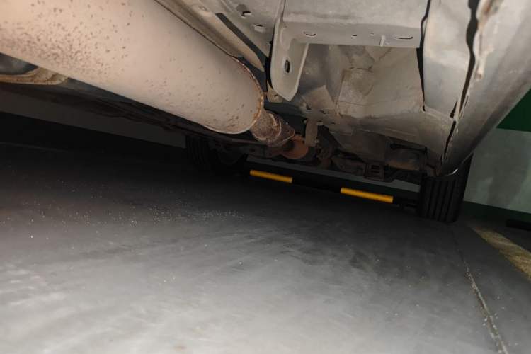 Used Buick GL8 2014 2.4L Classic Edition Chassis Rear Right