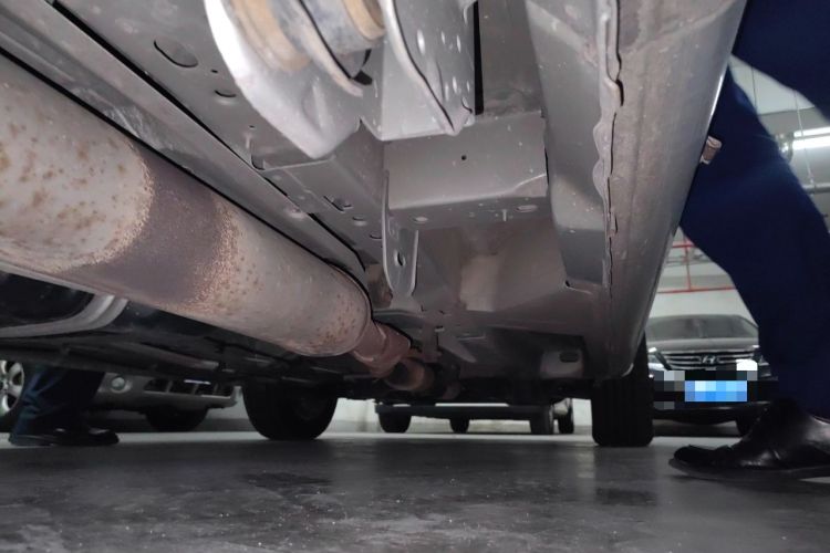 Used Buick GL8 2014 2.4L Executive Edition Chassis Rear Right