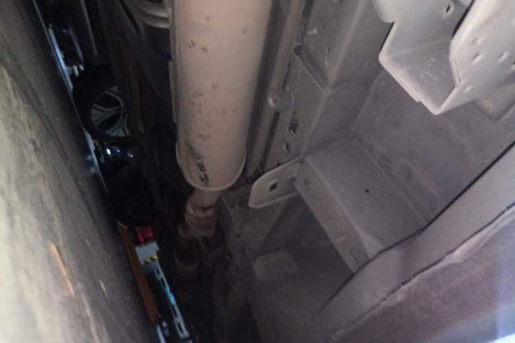Used Buick GL8 2014 2.4L Classic Edition Chassis Rear Right