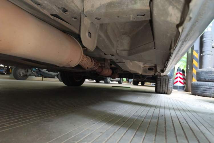Used Buick GL8 2014 2.4L Classic Edition Chassis Rear Right
