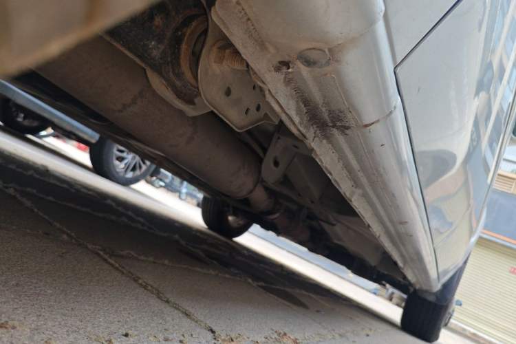 Used Buick GL8 2014 2.4L Executive Edition Chassis Rear Right