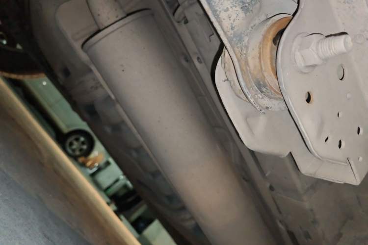 Used Buick GL8 2014 2.4L Classic Edition Chassis Rear Right