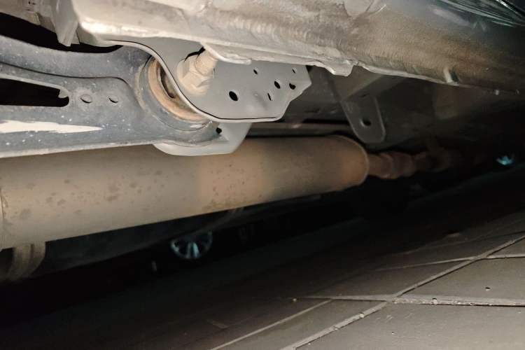 Used Buick GL8 2014 2.4L Classic Edition Chassis Rear Right