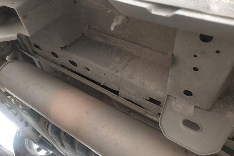Used Buick GL8 2014 2.4L Classic Edition Chassis Rear Right