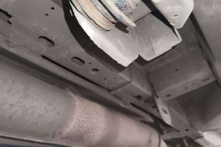 Used Buick GL8 2014 2.4L Comfort Edition Chassis Rear Right