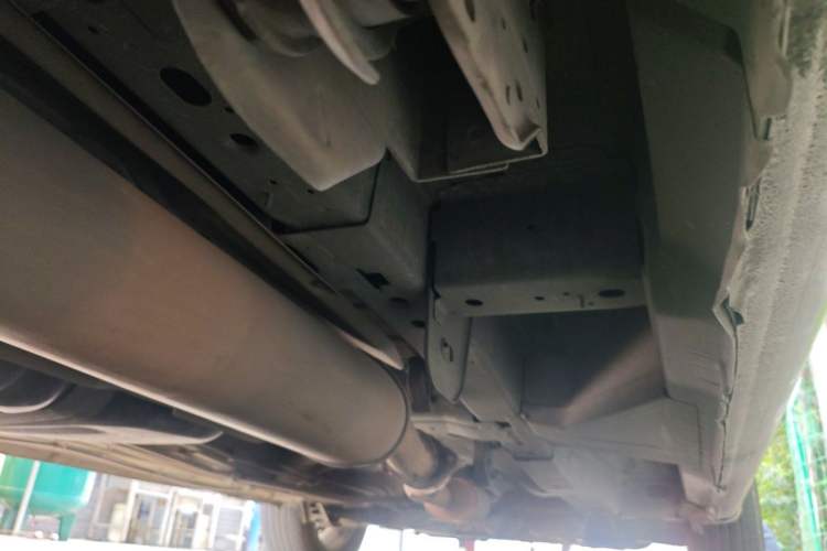 Used Buick GL8 2014 2.4L Classic Edition Chassis Rear Right