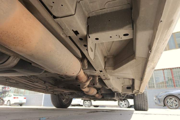 Used Buick GL8 2014 2.4L Comfort Edition Chassis Rear Right
