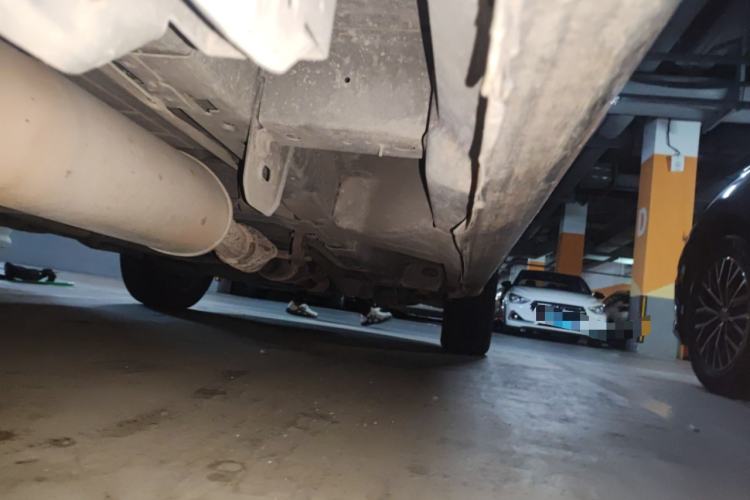 Used Buick GL8 2014 2.4L Classic Edition Chassis Rear Right