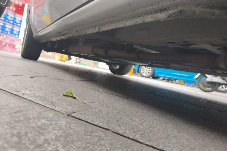 Used Buick GL8 2014 2.4L Comfort Edition Chassis Rear Right
