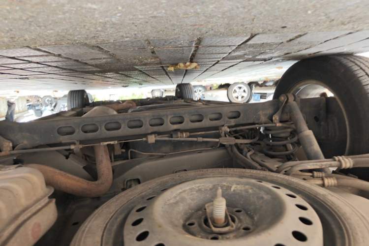 Used Buick GL8 2014 2.4L Classic Edition Chassis Rear