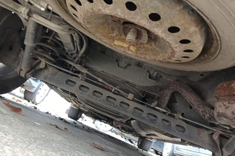 Used Buick GL8 2014 2.4L Classic Edition Chassis Rear