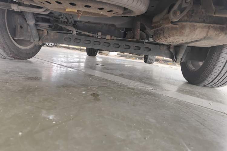 Used Buick GL8 2014 2.4L Classic Edition Chassis Rear