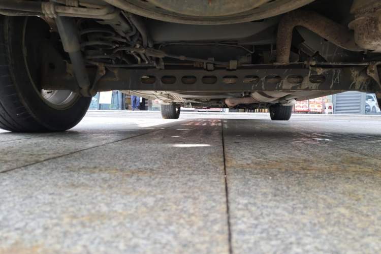 Used Buick GL8 2014 2.4L Classic Edition Chassis Rear