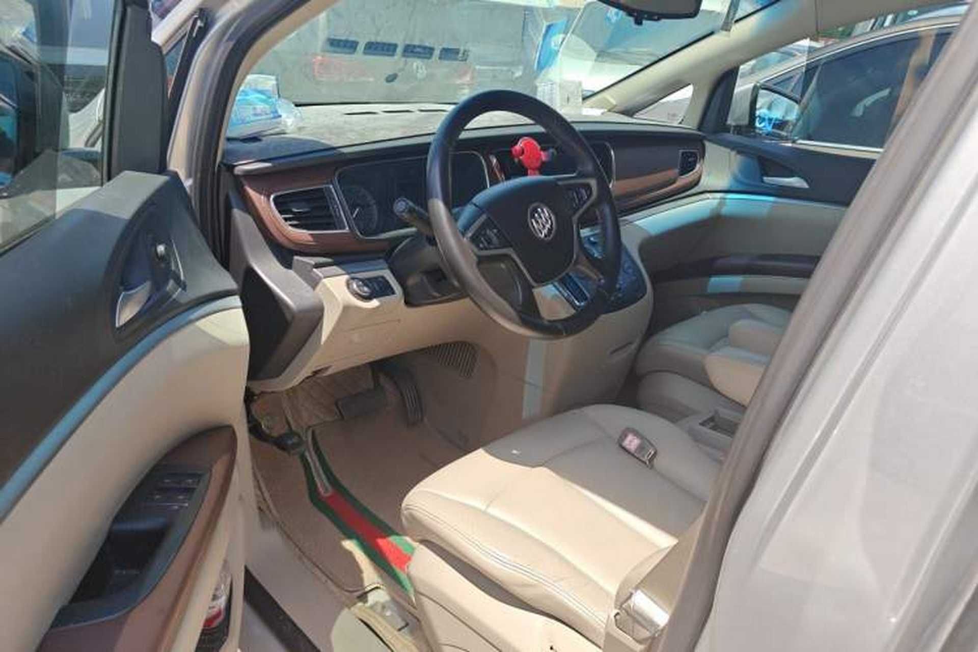 Used Buick GL8 2014 3.0L GT Luxury Business Haoya Edition Driver Seat